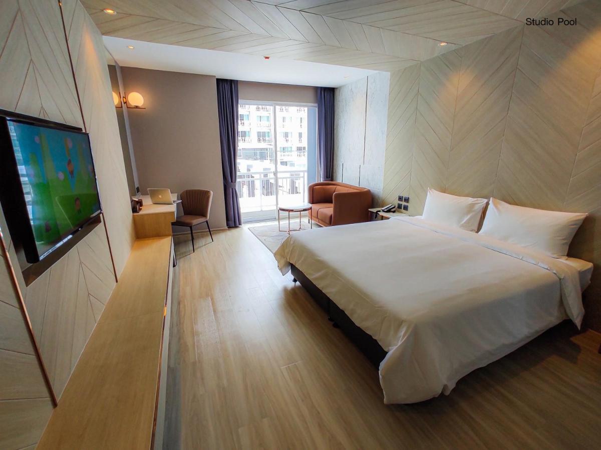 Golden City Rayong Hotel Екстериор снимка