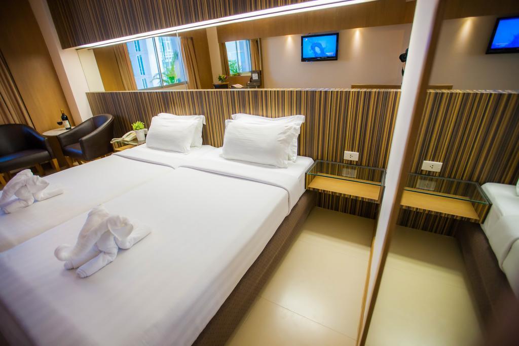 Golden City Rayong Hotel Екстериор снимка