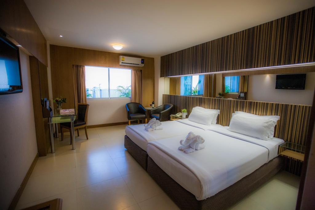 Golden City Rayong Hotel Екстериор снимка