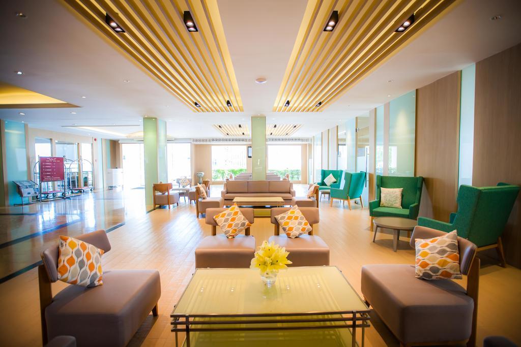 Golden City Rayong Hotel Екстериор снимка