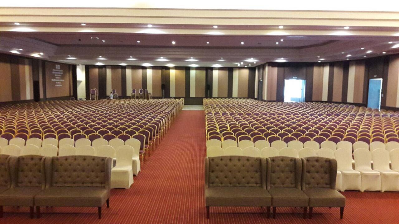 Golden City Rayong Hotel Екстериор снимка