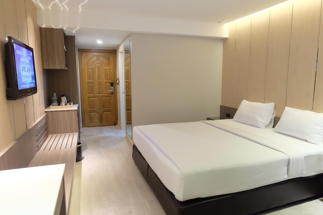Golden City Rayong Hotel Екстериор снимка