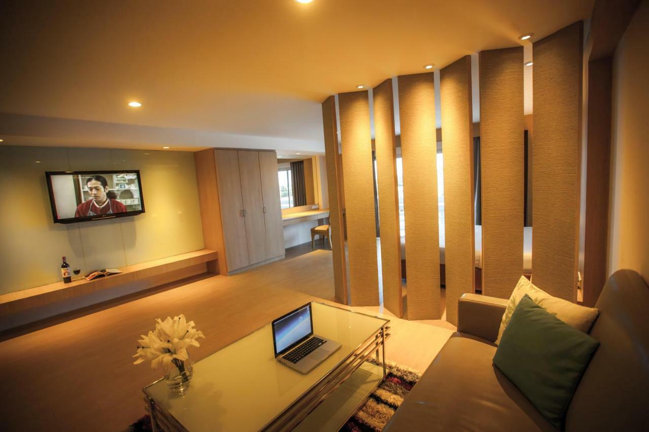 Golden City Rayong Hotel Екстериор снимка